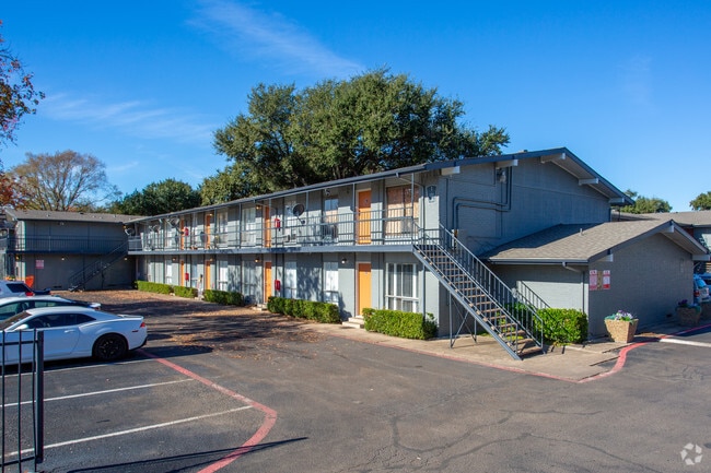 Building Photo - The Loren Apartments