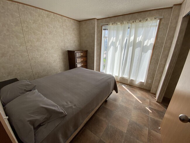 Photo - 920-121 121 Ave Unit Trailer