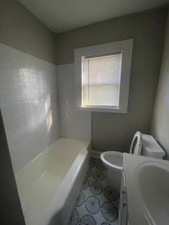 Photo - 1157 N Evergreen St