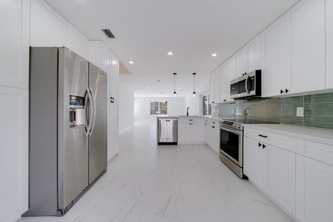 Kitchen NEW Appliances