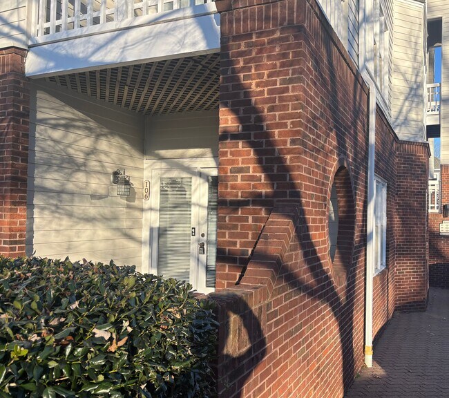 Photo - 1001 Brighthurst Dr