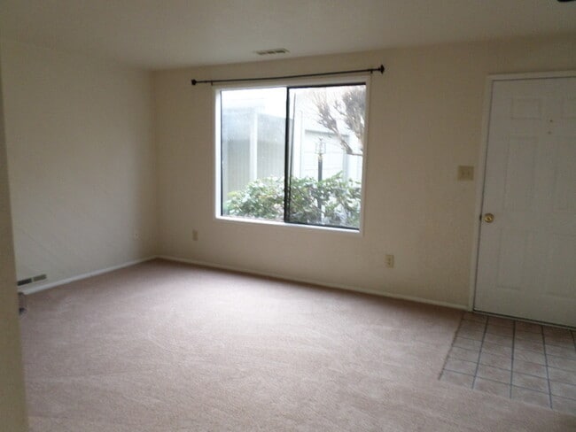 Photo - 1149 Progress Dr Unidad B