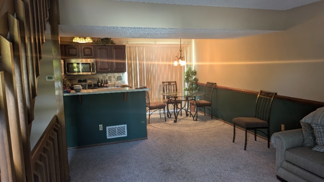 Photo - 4995 Stoneybrook Blvd