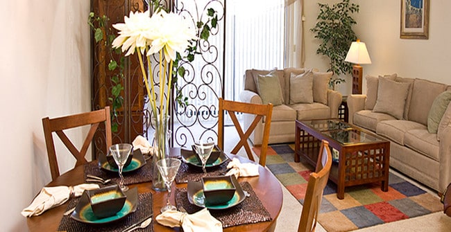 Sala de estar - Stone Hedge Village Townhouses