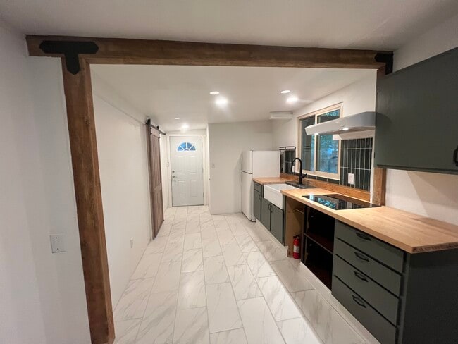 Photo - 968 Cheatham St