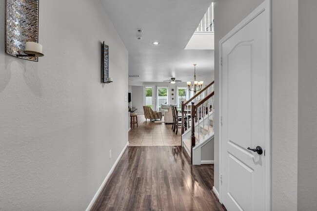 Photo - 4330 Lake Cypress Cir