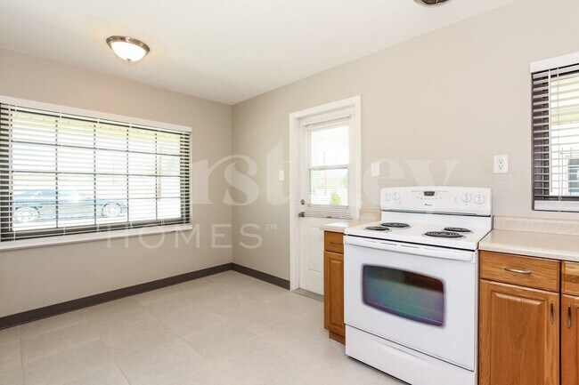 Photo - 2311 W Maryland Ave