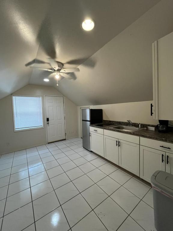 Photo - 875 S Lake Shore Way