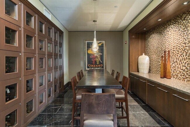 Photo - 7 Riverway