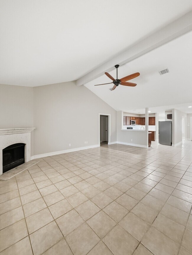 Photo - 3522 Colmar Way