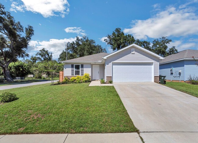 MOVE IN SPECIAL $500 OFF FIRST MONTH'S RENT - MOVE IN SPECIAL $500 OFF FIRST MONTH'S RENT House