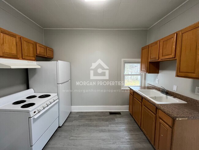 Photo - 1104 Thornburg St