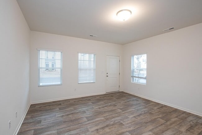 Photo - BEAUTIFUL 2 BD Townhome in MIDLAND AVAILABLE DECEMBER 2025