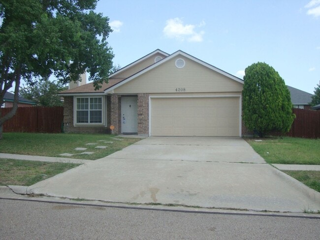 Photo - 4208 Glennwood Dr House