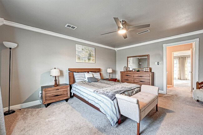 Building Photo - 6448 Olympia Dr Unit 82