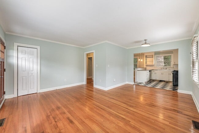 Photo - 1173 Camden St