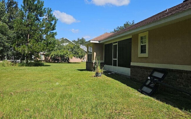 885 SW Jaguar Dr