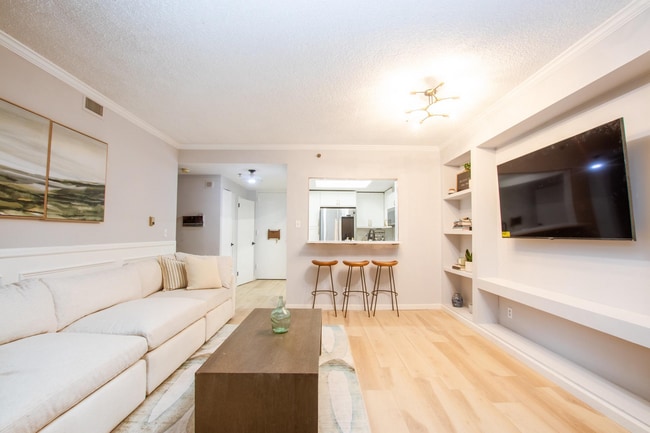 Photo - 3101 Boardwalk Unit 2302B