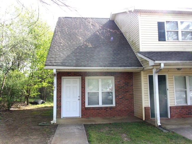 Photo - 1 Bedroom 1 Bath Townhome Minutes to I-77