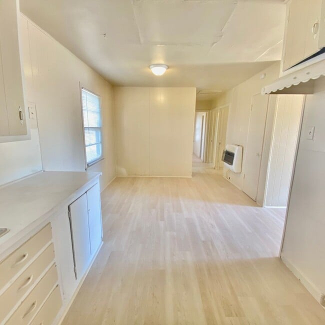 1803 E 1st Pl