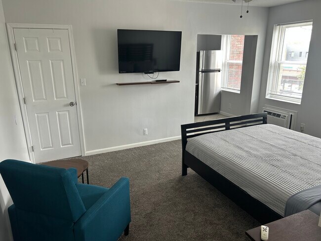 Photo - 3719 12th St NE Unit 200