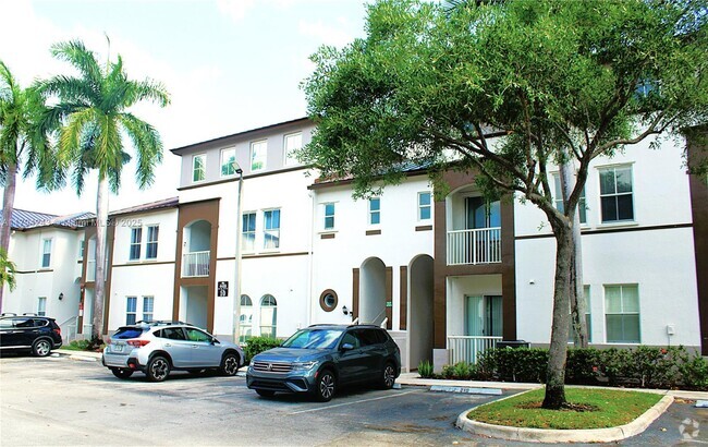 Building Photo - 4435 SW 160th Ave Unit 211 Rental