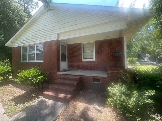 Building Photo - 516 Darby Ave Rental