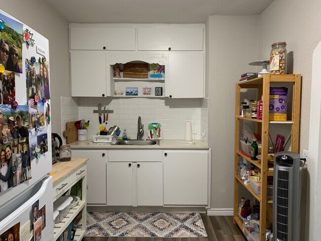 Photo - 613 W Murray St