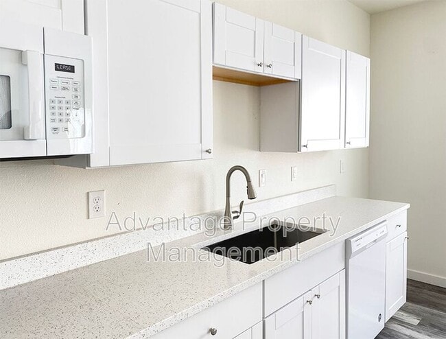 Photo - 368 Spaulding Ave