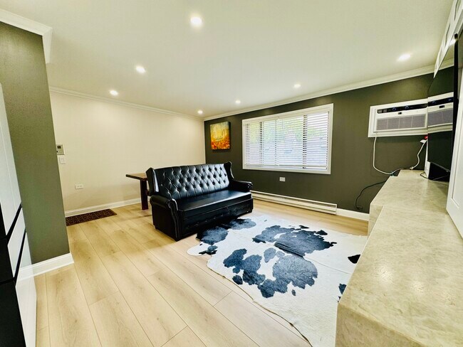 Photo - 926 Dunlop Ave Unit 311