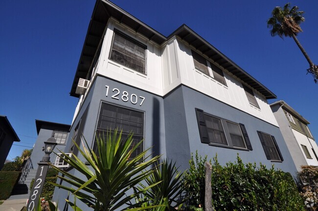 Building Photo - 12807 Burbank Blvd Unit 12807-1 Rental