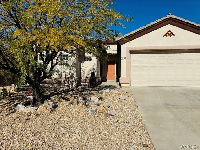 2853 Esmerelda Dr