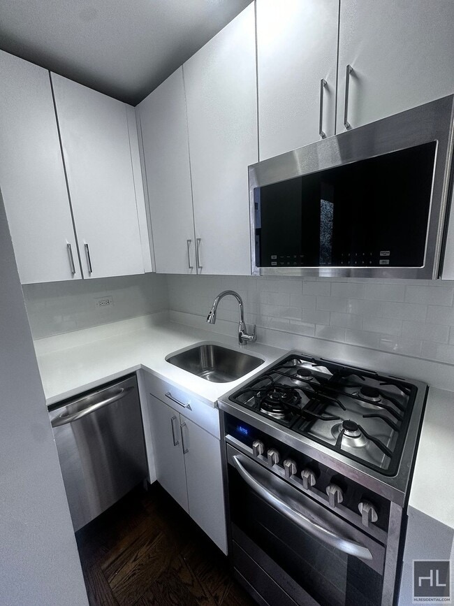 Photo - EAST 35 STREET Unit 3C