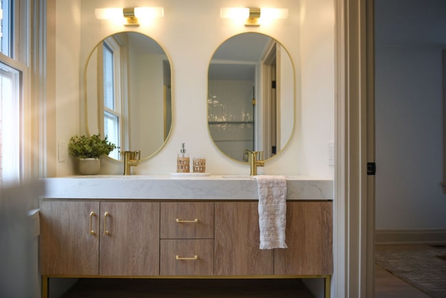 Photo - 1300 Boyle St