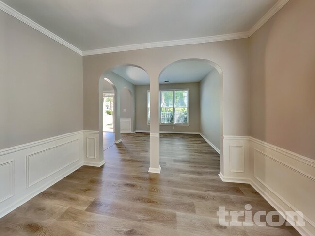 Photo - 1013 Chatsworth Ln