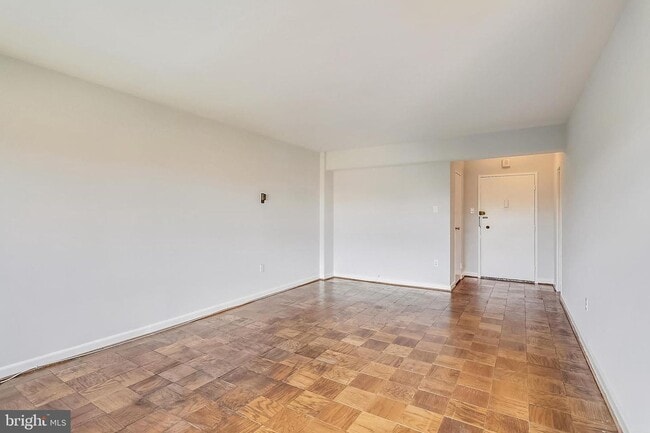 Photo - Welcome to The Towers!! This gem of a studio is nestled in a quiet neighborhood in Wesley Heights.