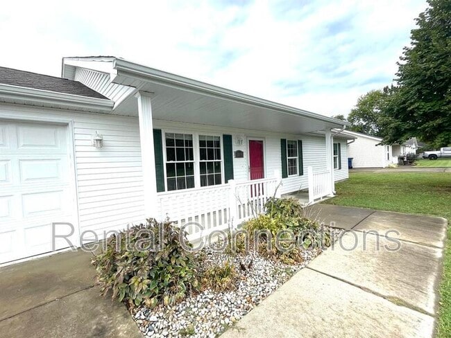 Building Photo - 1806 Bridge