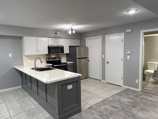 Building Photo - 921 Minns Dr Unit 921-3