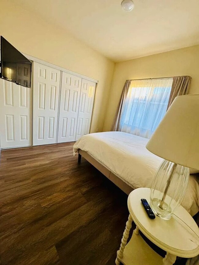 Photo - 314 N 6th St