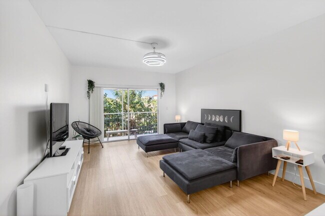 Photo - 50 SW 3rd Ave Unit 311