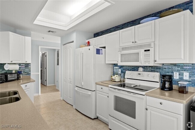 Building Photo - 14817 Laguna Dr Unit 501 Rental