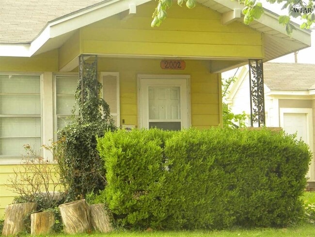 Photo - 2002 Tilden St