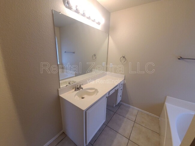 Photo - 787 Catalina Dr