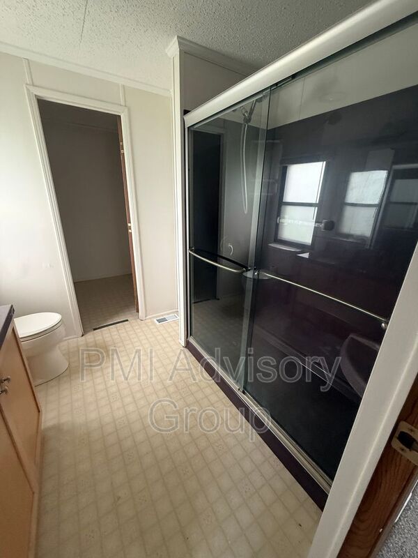 Photo - 8240 SE Green Rd