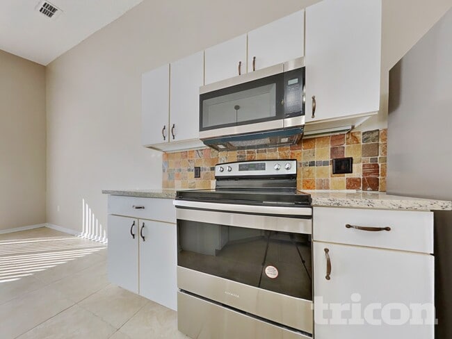 Photo - 30602 Birdhouse Dr