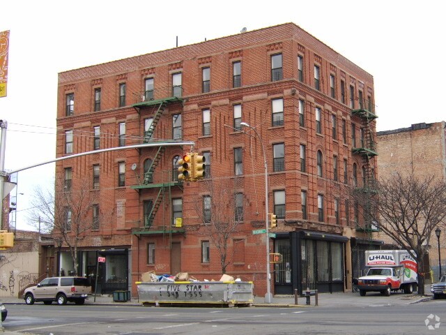Photo - 129 Alexander Ave