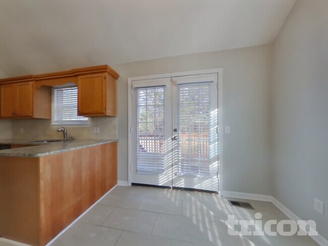 Photo - 125 Palm Lake Dr