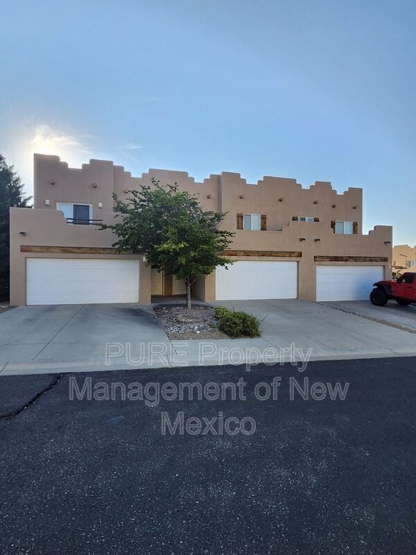 Building Photo - 3004 Calla Lilly Ln