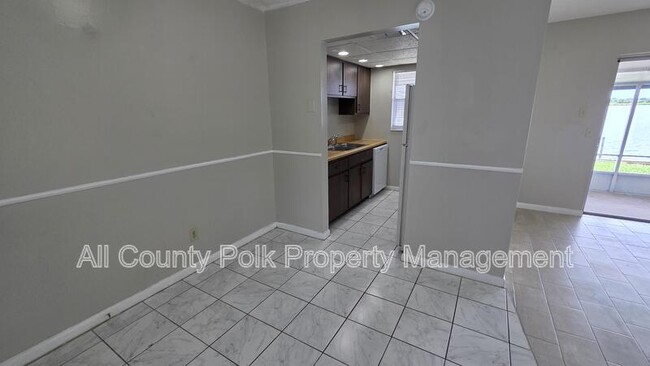 Photo - 927 S Buena Vista Dr