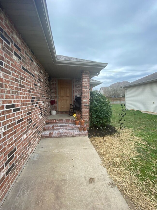 JUST Remodeled Ozark Duplex with walk-Out ... - JUST Remodeled Ozark Duplex with walk-Out ... House